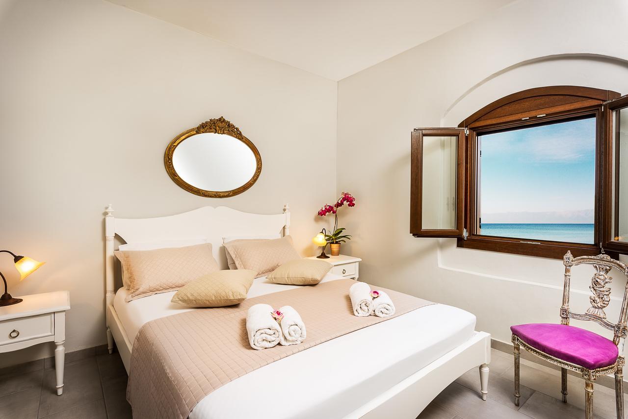 Oceanides Luxury Apartments シティア エクステリア 写真